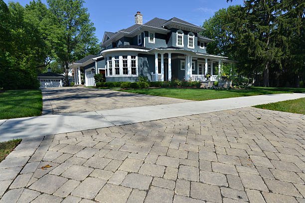 Best Professional Driveway Pavers  in Whiteman Af, MO